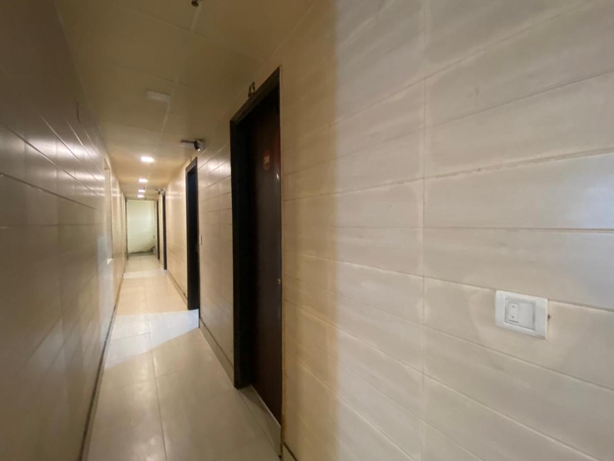 Hotel Red Chilly New Delhi Extérieur photo