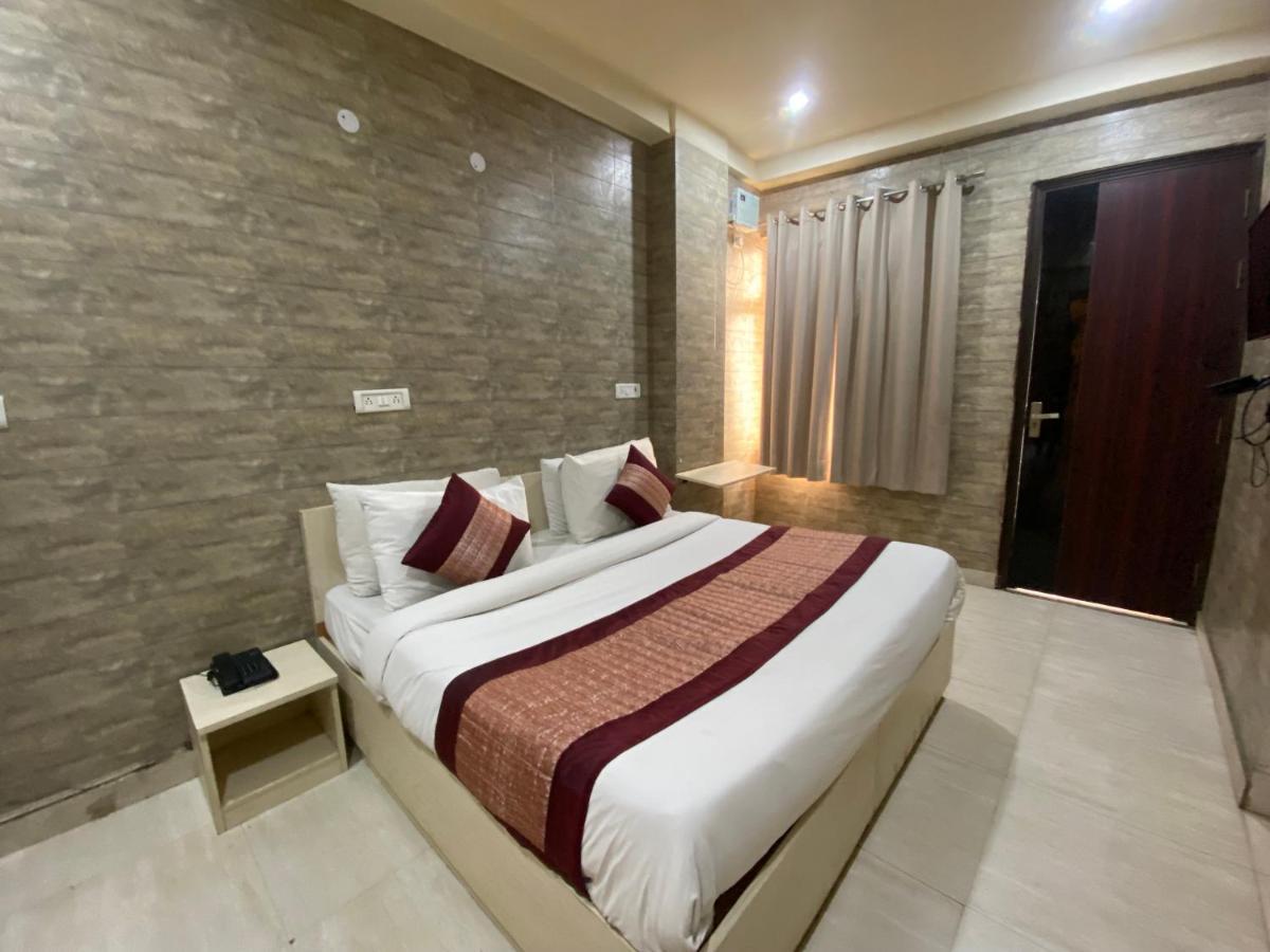 Hotel Red Chilly New Delhi Extérieur photo